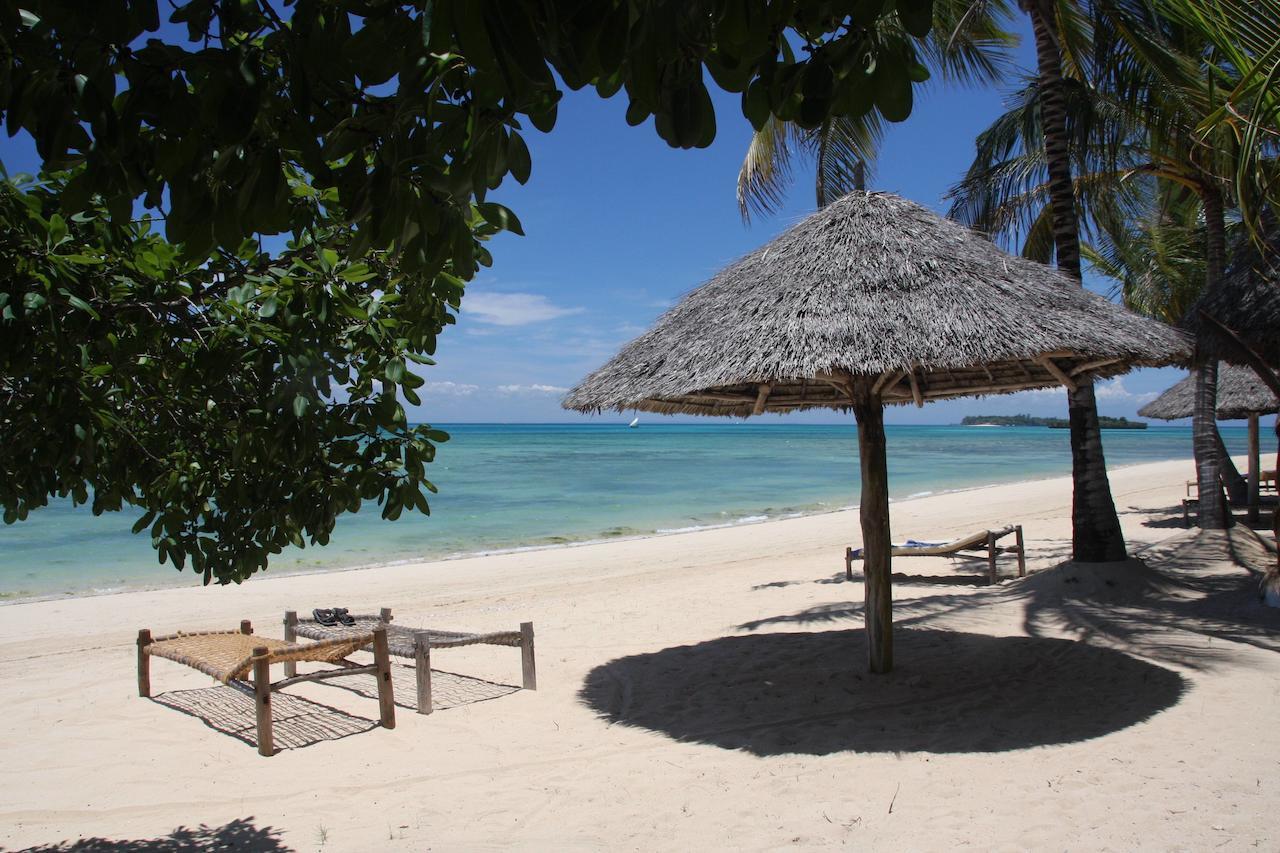 Отель Chapwani Private Island Grave Island Экстерьер фото