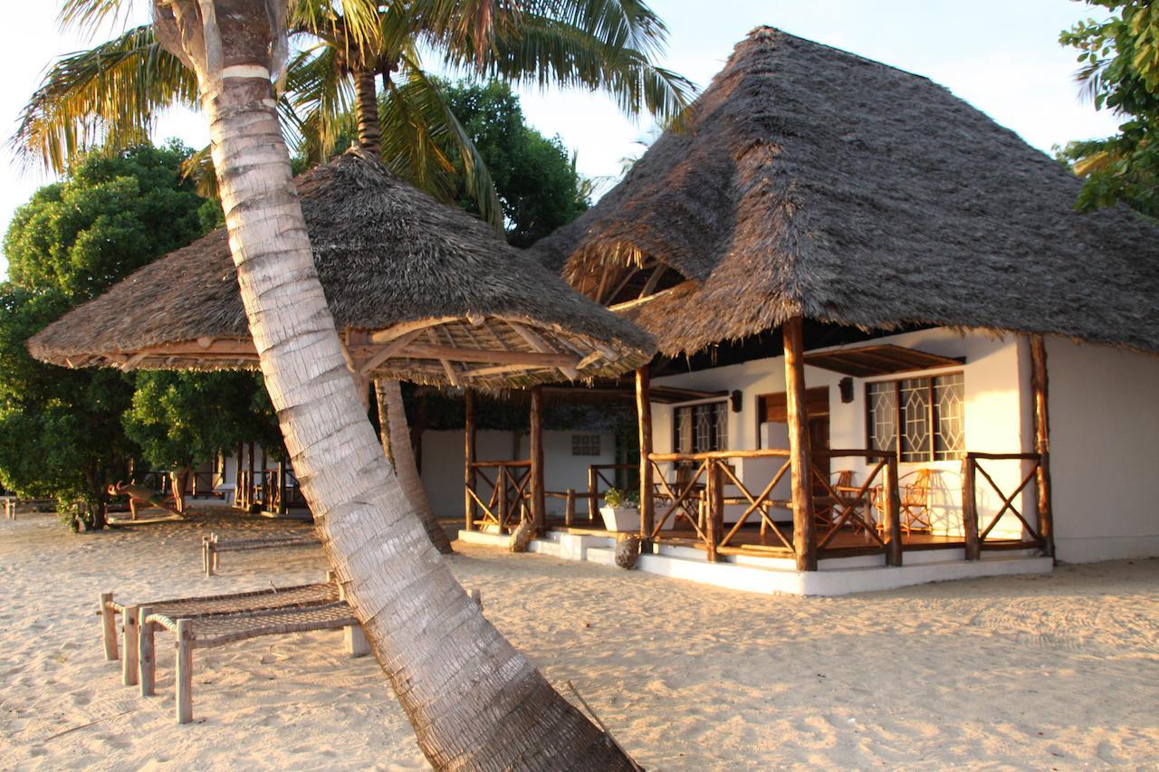 Отель Chapwani Private Island Grave Island Номер фото