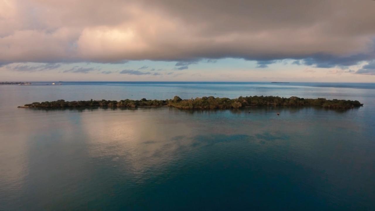 Отель Chapwani Private Island Grave Island Экстерьер фото